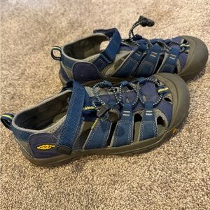Keen Kids Shoes in Navy and Gray